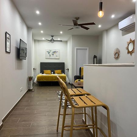 Acogedor Apartamento En La Buhaira Siviglia Esterno foto